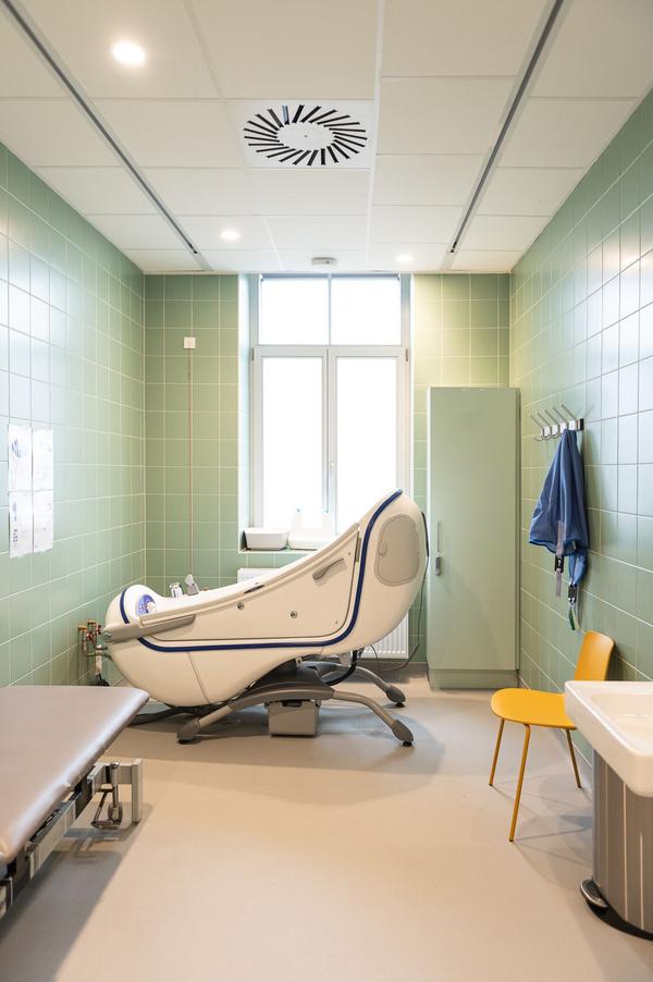 revetement-mural-travaux-sol-maison-repos-de-nieuwe-notelaer